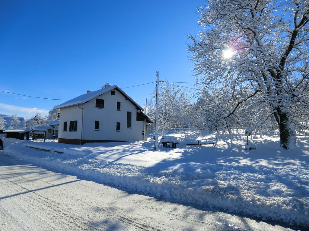 Pansion Izvor Hotel Korenica Eksteriør billede