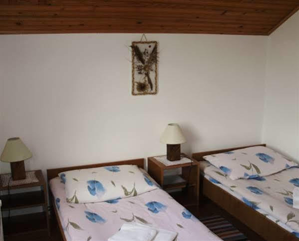 Pansion Izvor Hotel Korenica Eksteriør billede