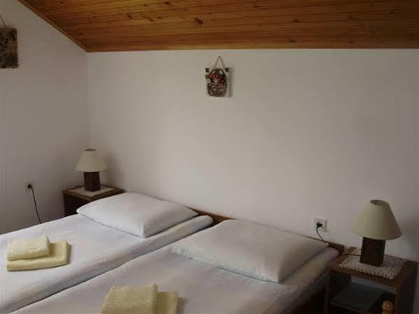 Pansion Izvor Hotel Korenica Eksteriør billede