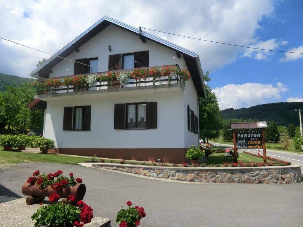 Pansion Izvor Hotel Korenica Eksteriør billede